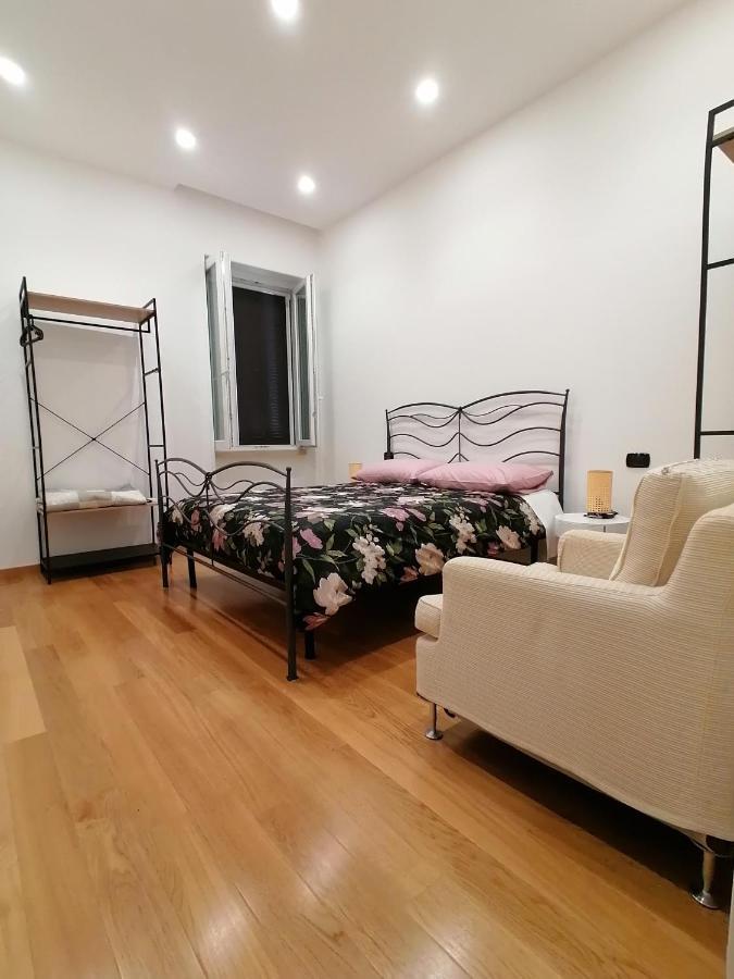 New Rooms Center Bari Bagian luar foto
