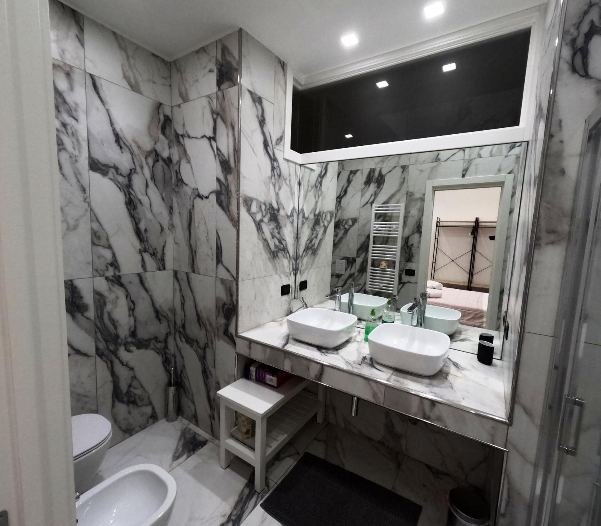 New Rooms Center Bari Bagian luar foto