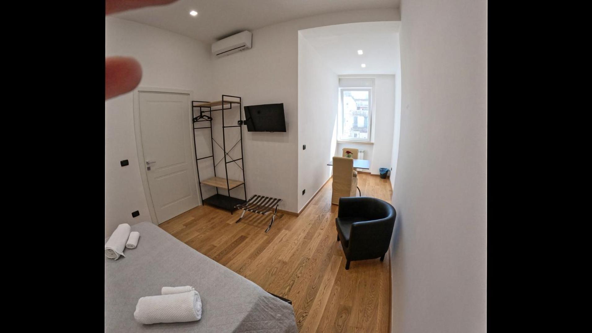New Rooms Center Bari Bagian luar foto
